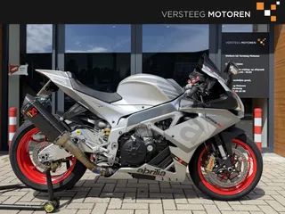 Aprilia RSV4 Akrapovic Carbon